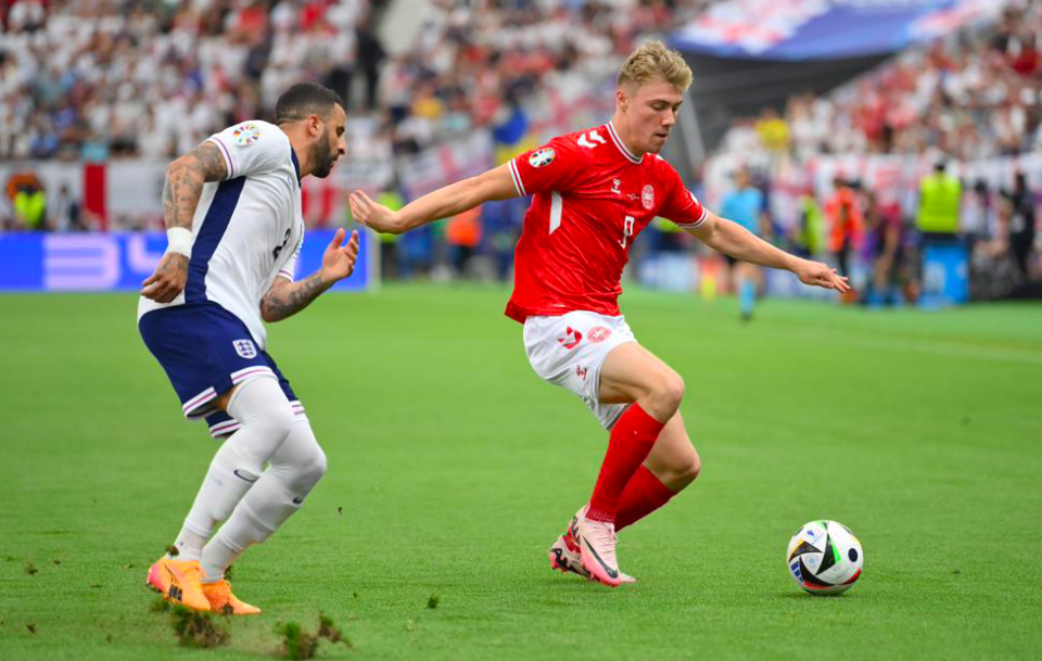 九游app平台包含今晚上海久事调整名单以备NBA总决赛凯恩在塞尔维亚队比赛中大比分领先之后，Faker在巴黎圣日耳曼比赛中逆转的词条